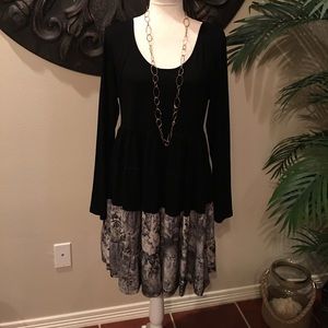 BRAND NEW Black and Beige Floral-Hem Tiered Dress